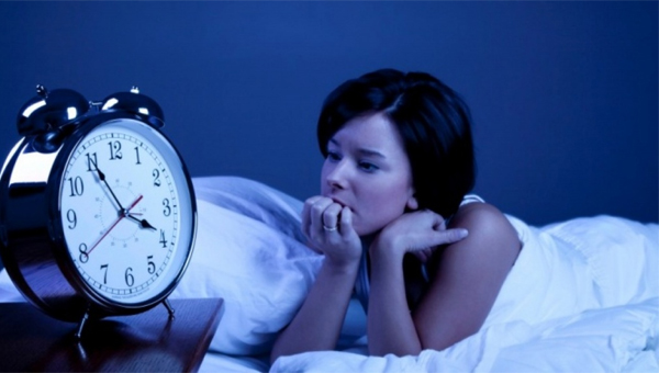 Бессонница: заменить снотворное могут пульс, часы и гимнастика